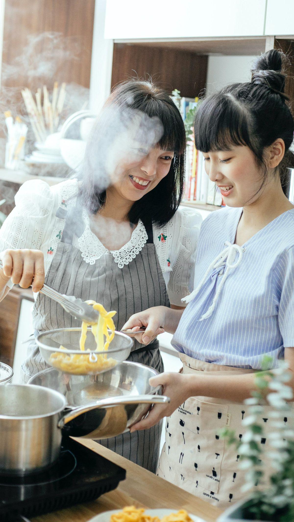 6. Perhatikan Proses Pemanasan Mie