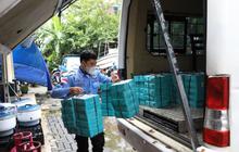 Sudinsos Jaksel Salurkan Ribuan Bantuan Makanan Siap Saji untuk Warga Terdampak Banjir