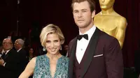 Chris Hemsworth Sambut Kelahiran Anak Kembar