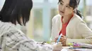 “Anda akan tertawa dan menangis saat menonton serial ini. Saya ingat saya juga menangis saat syuting. Saya ingin menciptakan perasaan seperti dongeng untuk orang dewasa," kata Lee JQ