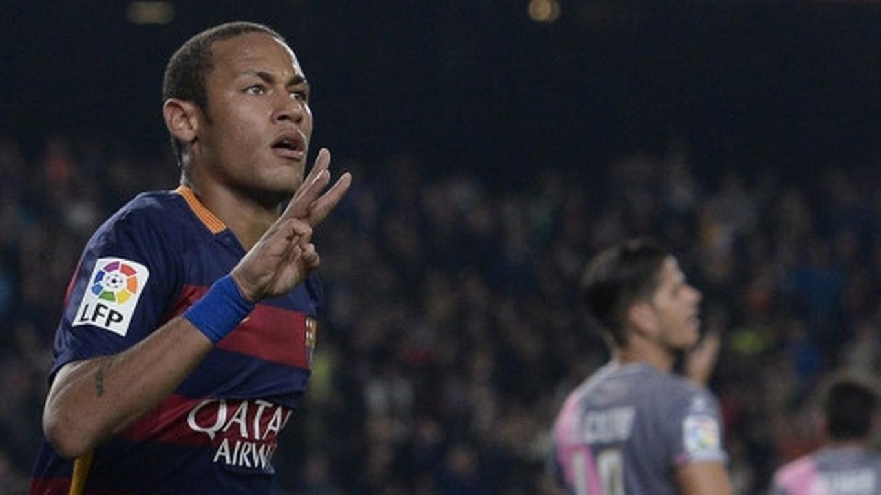 Saat ini, Neymar adalah pemain terbaik dunia