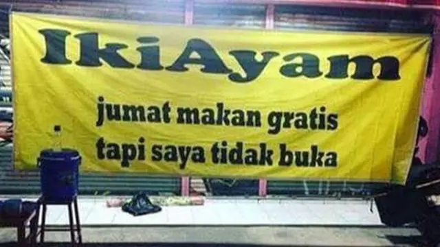 8 Potret Lucu Tempat Jualan Ayam Bakar, Tulisannya Kocak