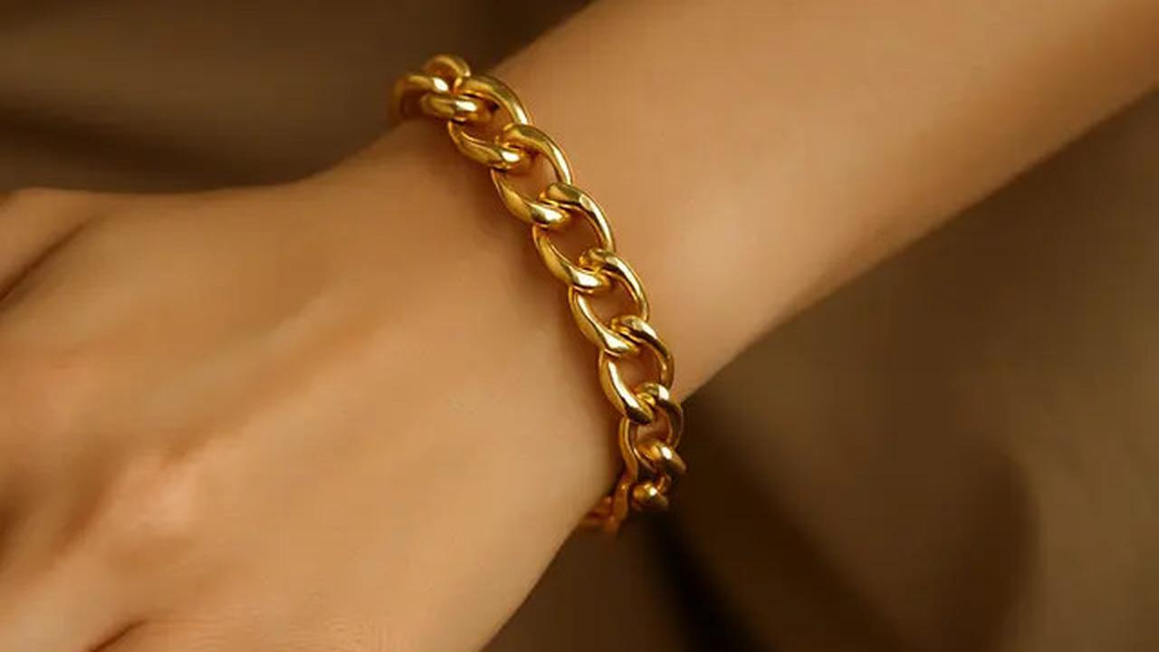 7 Model Gelang Emas untuk Usia 40 Tahun, Simpel tapi Elegan