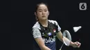 Pebulutangkis tunggal putri Indonesia, Ruselli Hartawan saat melawan Michelle LI (Kanada) pada babak pertama Indonesia Masters 2020 di Istora GBK, Jakarta, Rabu (15/1/2020). Ruselli Hartawan kalah dua set langsung 14-21, 15-21. (Liputan6.com/Helmi Fithriansyah)