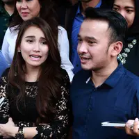 Kasus penjualan bayi di akun intagram yang melibatkan korban anak dari Ayu Ting Ting dan Ruben Onsu kini menemukan titik terang. (Wimbarsana Kewas/Bintang.com)