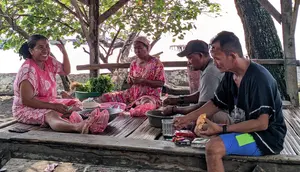Cerita Warga Sebesi Tak Goyah Dihujani Abu Anak Krakatau