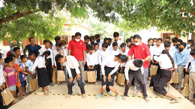 <p>Lomba kemerdekaan di sekolah persahabatan RI-Kamboja. Dok: KBRI Phnom Penh</p>