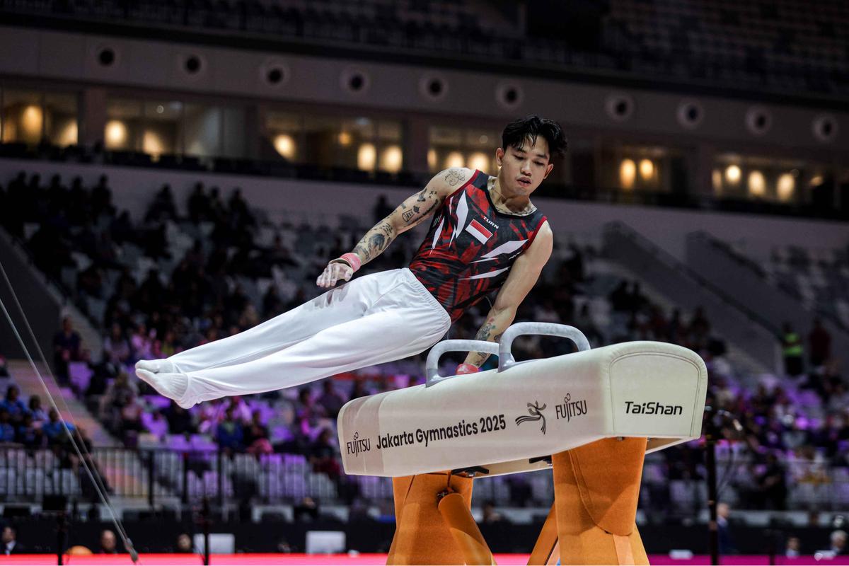 FOTO: Aksi Tim Senam Putra Indonesia di  Kejuaraan Dunia Gimnastik 2025