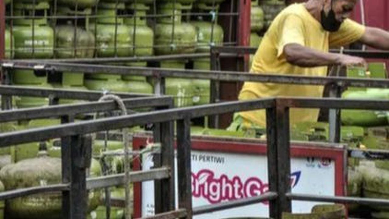 Supriyono, pemilik pangkalan, menyatakan tidak ada masalah dengan stok LPG di tempatnya.<br>