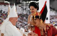 Cerita Lyodra Ginting Pernah Bertemu Paus Fransiskus, Akui Sangat Bahagia Lantaran Dapat 2 Kali Berkat dari Sang Pope