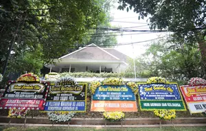Rumah Duka Guruh Soekarnoputra Dipenuhi Pelayat