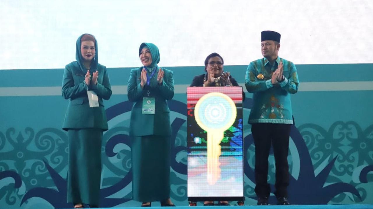 Hadiri Puncak HKG ke-53 PKK, Selvi Gibran: Tepuk Tangan untuk Kader Hebat dari Seluruh Nusantara