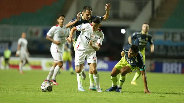 Persib Bandung Vs Persis Solo di BRI Liga 1 2022/2023