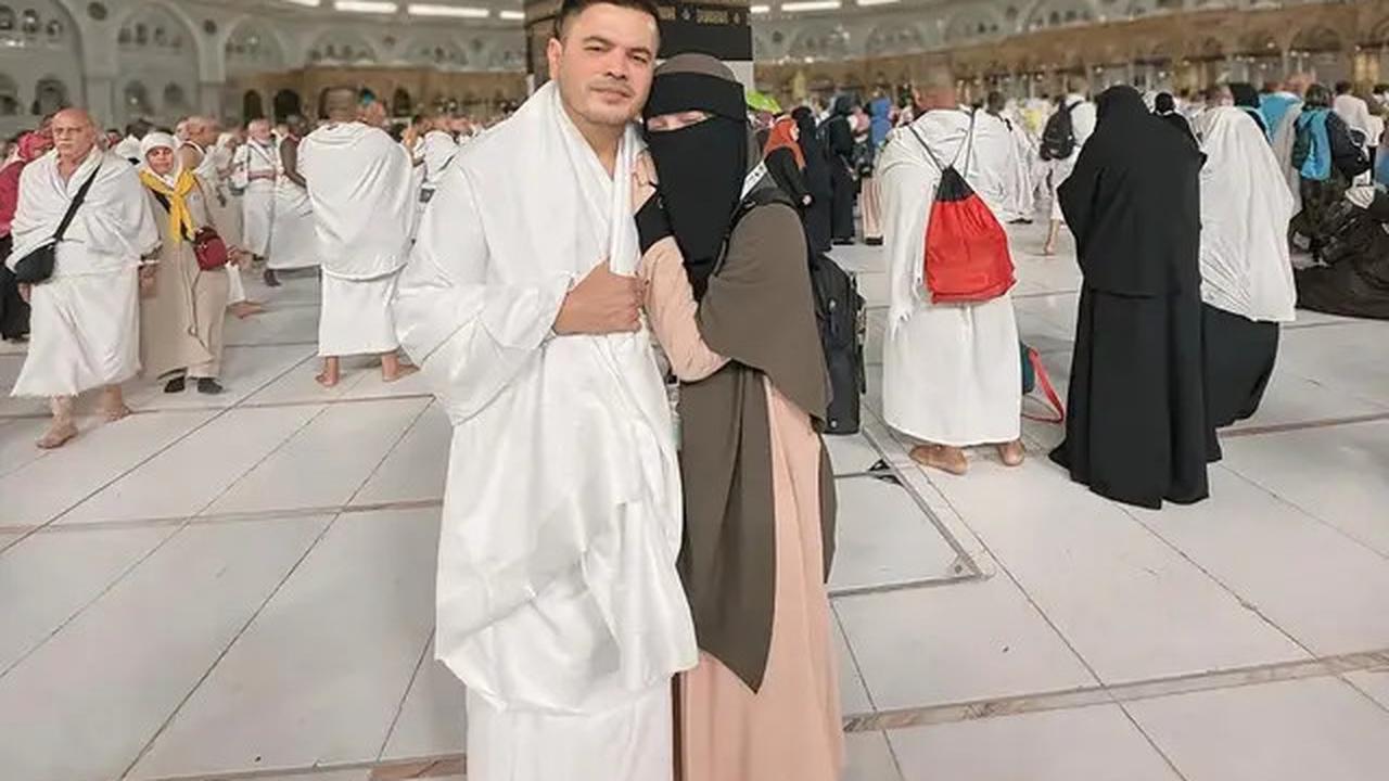 7 Model Gamis Kekinian Ala Irish Bella di 2025, Inspirasi Ibu Usia 30-an