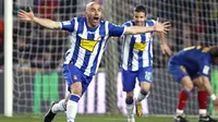 Espanyol&acute;s Ivan De La Pena celebrates after scoring against Barcelona during their Spanish League match on February 21, 2009 at Camp Nou stadium in Barcelona. Espanyol won 2-1. AFP PHOTO/STR