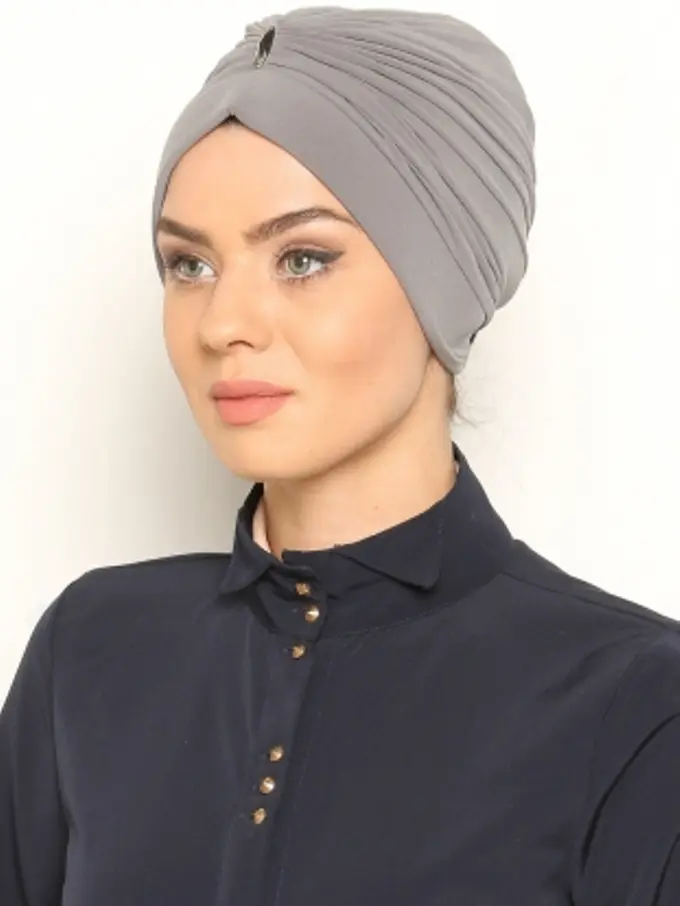 Nggak Melulu Pashmina, Hijab dengan Turban Juga Oke Punya