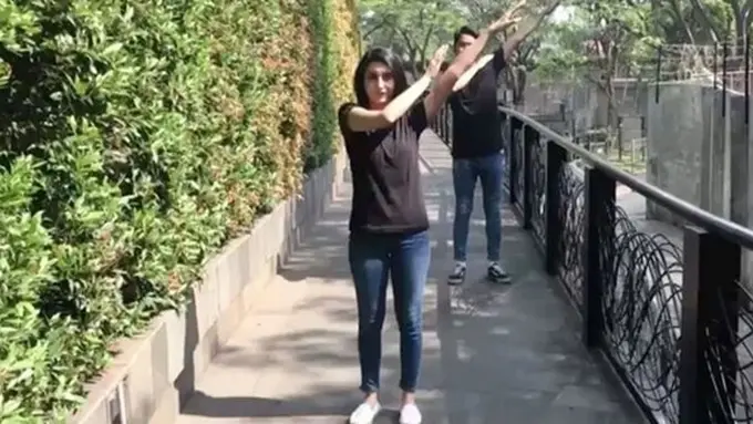 Mikuya Dance./Copyright instagram.com/tyasmirasih/