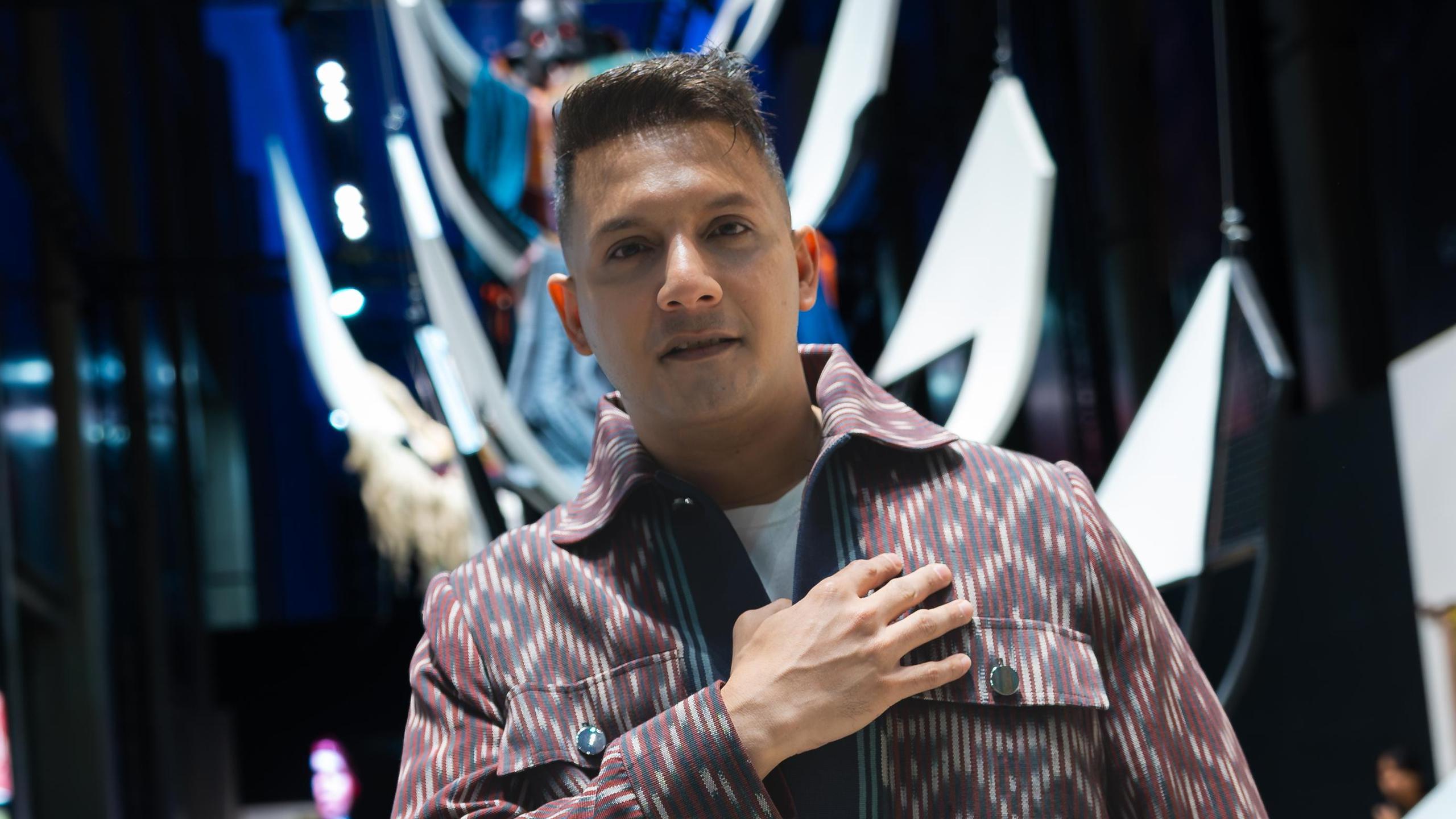 Aktor Rasheed Ali Debut di Catwalk dengan Menjadi Muse dalam Perayaan ...