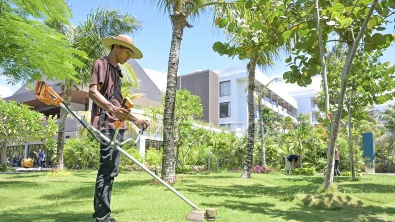 Perlindungan Pekerja Wisata NTB: Tantangan di Balik Gemerlap Pariwisata Musiman