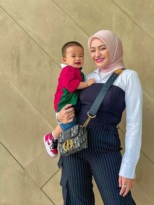 <p>[Instagram/nathalieholscher]</p>