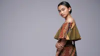 10 Model Baju Batik Atasan Modern Simple tapi Tetap Fashionable, Tampil Menawan di 2025