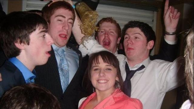 7 Potret Orang Saat Alami Momen Apes, Ekspresinya Kocak