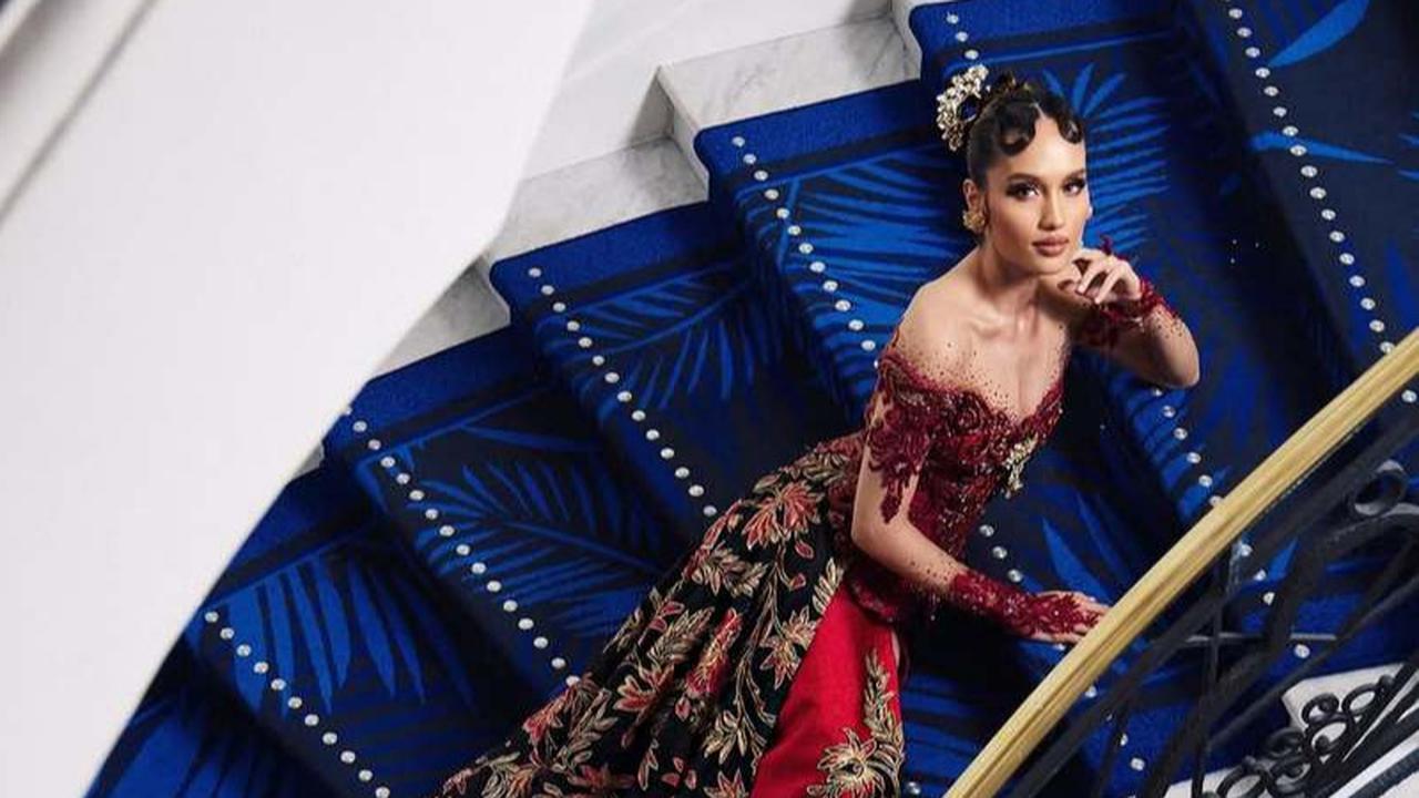 Muncul di Karpet Merah Festival Film Cannes 2025, Cinta Laura Tampil Memukau Pancarkan Aura Putri Keraton dan Sanggul Modern