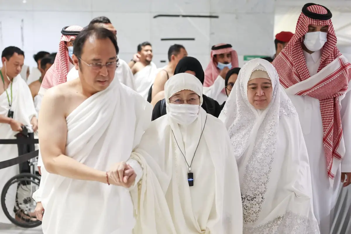 Presiden Kelima RI yang juga Ketua Umum DPP PDI Perjuangan (PDIP) Megawati Soekarnoputri melaksanakan ibadah umrah bersama keluarga (Istimewa)