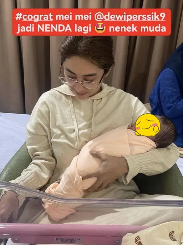 Ditemani Dewi Perssik, Ini 7 Momen Rosa Meldianti Lahirkan Anak Pertama