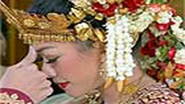 Resmi Jadi Suami, Ibas Sentuh Kening Aliya