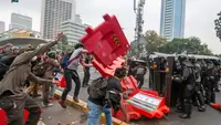 Suasana Ricuh Demo Sumpah Pemuda di Kawasan Dukuh Atas