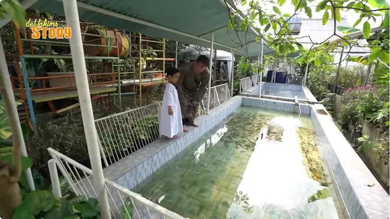 5 Potret Halaman Rumah Mamah Dedeh di Ciseeng Bogor, Asri Penuh Tanaman Hijau dan Kolam Ikan