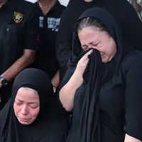 Mengaku sebagai junior Eko DJ dalam urusan perlawakan, Tukul Arwana banyak belajar soal ilmu melawak yang menarik orang untuk tertawa tetapi tidak menyakiti perasaan orang lain dari sosok Eko DJ. (Deki Prayoga/Bintang.com)