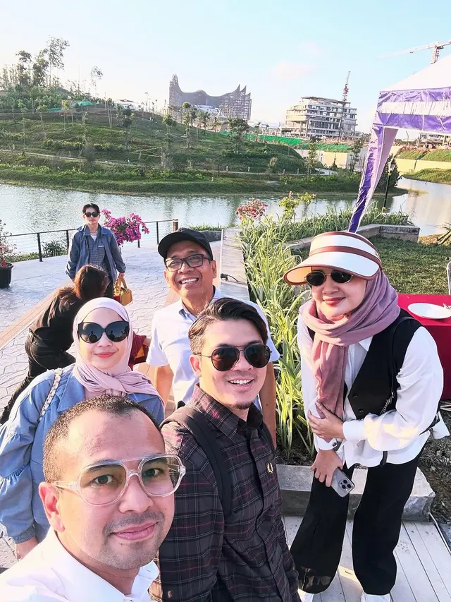 Jokowi dan Raffi Ahmad