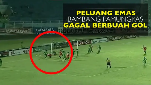 Berita video momen aksi kiper Bhayangkara FC, Wahyu Tri Nugroho, menggagalkan peluang emas striker Persija Jakarta, Bambang Pamungkas (Bepe)