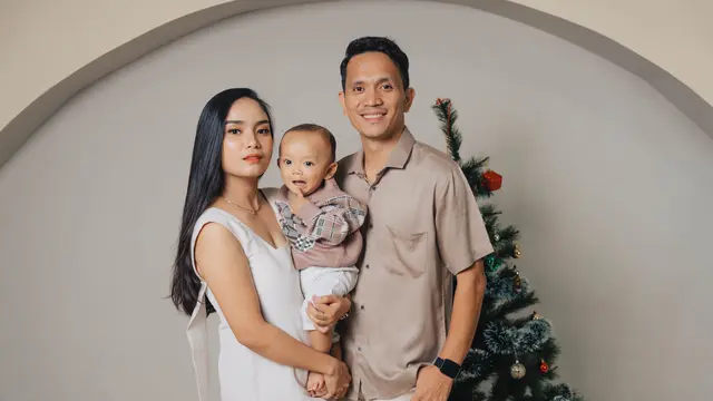 Cara Pasangan Bekerja Menjalani Split-Shift Parenting