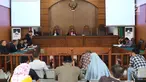 Suasana sidang praperadilan yang diajukan Johan Khan di Pengadilan Negeri Jakarta Selatan, Senin (28/8). Johan menggugat surat perintah penghentian penyidikan (SP3) kasus dugaan penistaan agama yang menjerat Ade Armando. (Liputan6.com/Immanuel Antonius)