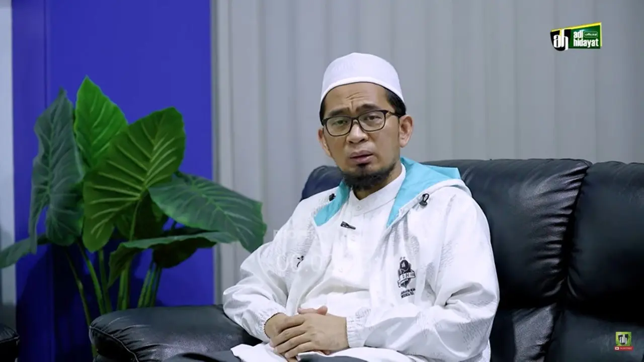 Ustaz Adi Hidayat atau UAH