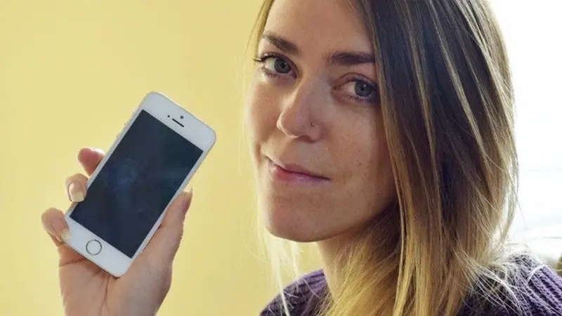 Beli iPhone Baru, Gadis Ini Malah Punya Nomor Telepon Seleb Dunia