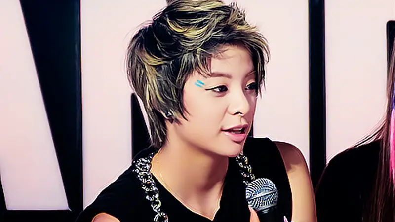 Amber f(x) Gagal Ikut Variety Show AKibat Tato