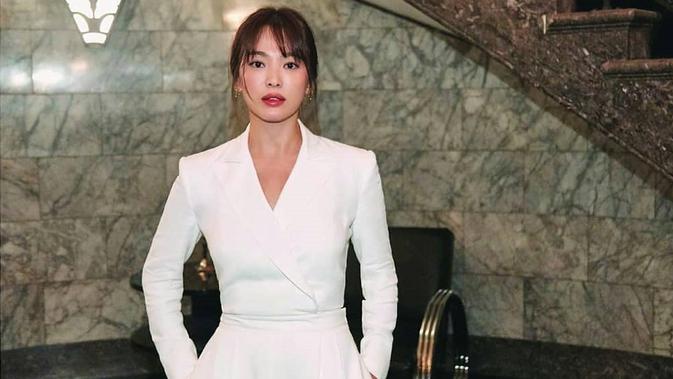 Pesona Song Hye Kyo Hadiri New York Fashion Week 2019 (sumber: weibo/ralph_lauren)
