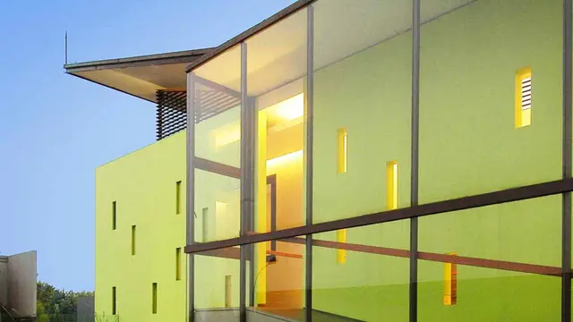 Inspirasi Desain Rumah Modern Bernuansa Hijau Muda yang Segar