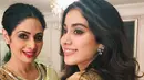 Seperti yang diberitakan sebelumnya, Sridevi meninggal dunia di Dubai saat menghadiri acara pernikahan sepupunya. Namun saat itu Janhvi tidak ikut bersama keluarganya lantaran berada di lokasi syuting. (Instagram/sridevi.kapoor)