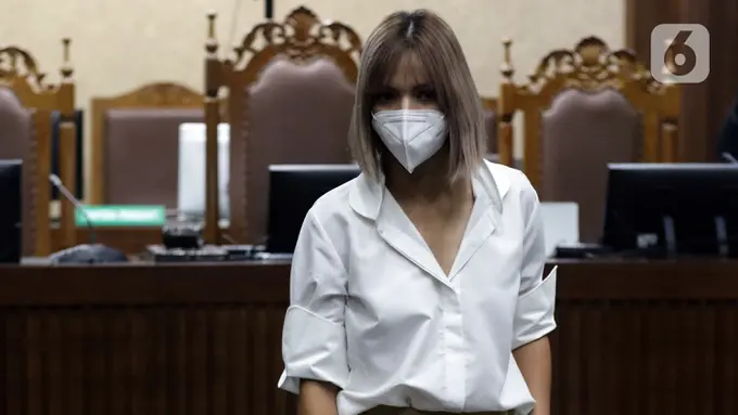 FOTO: Sidang Lanjutan Nia Ramadhani dan Ardi Bakrie