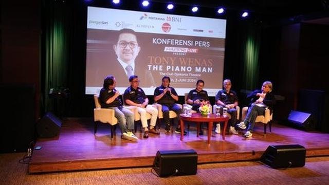 Pressconfrence konser tunggal yang bertajuk "Tony Wenas: The Piano Man".