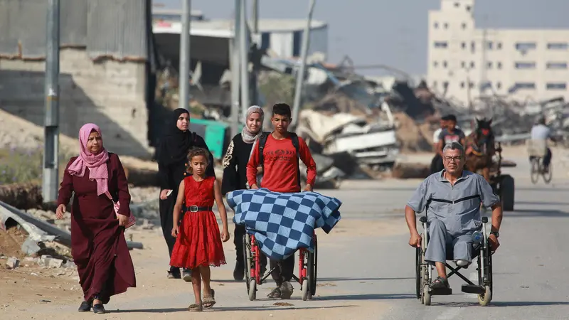 Warga Palestina Tinggalkan Lokasi Pengungsian di Gaza Tengah