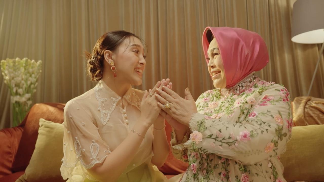 Pertama Kali Kolaborasi, Hetty Koes Endang dan Putrinya Afifah Yusuf Rilis Lagu 'THR' Jadi Teman Lebaran