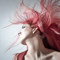 Ilustrasi Alat Pelurus Rambut | unsplash.com