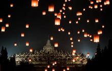 FOTO: Cantiknya Ribuan Lampion Terangi Candi Borobudur saat Puncak Perayaan Waisak 2025