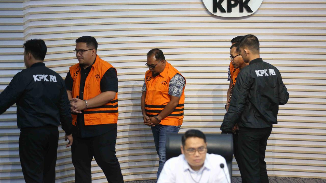FOTO:  Kasus Dana Hibah APBD Jatim, KPK Resmi Jerat 4 Tersangka